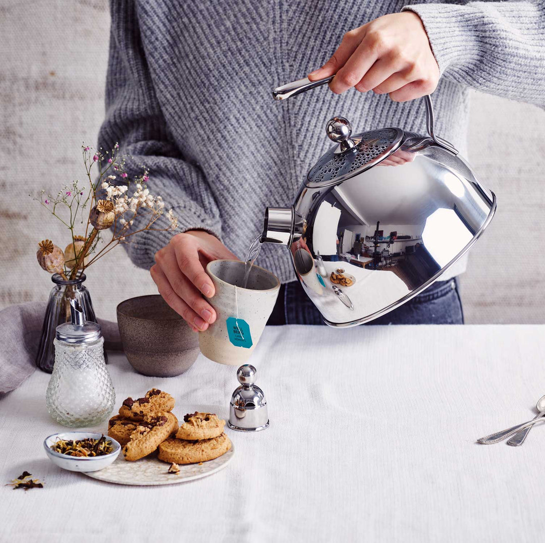 BEKA whistling kettle MELBOURNE mirror finish stainless steel 2,5 L
