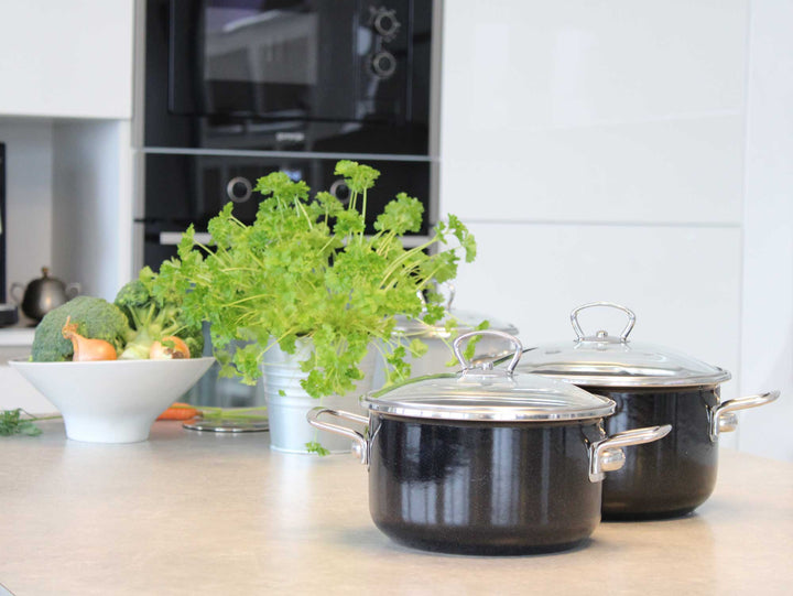 BELIS Stahl-Emaille Kochtopf PREMIUM 16 cm SCHWARZ