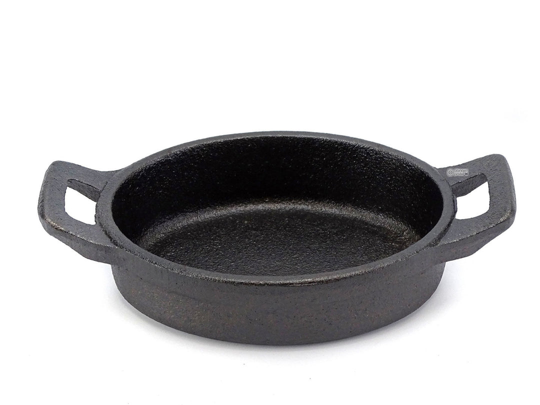 RONNEBY BRUK Gusseisen Mini Serviergeschirr RONDO 12x9 cm OVAL schon eingebrannt