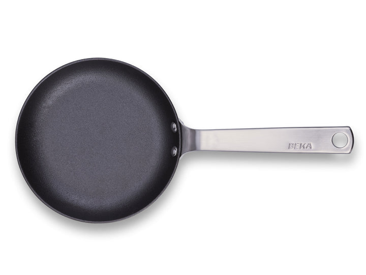 BEKA cast iron pan STARK 20 cm with stainless steel handle, pre-seasoned