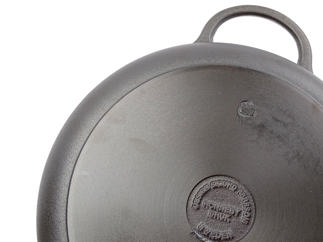 RONNEBY BRUK cast iron pan MAESTRO 28 cm with stainless steel handle, matching glass lid and trivet