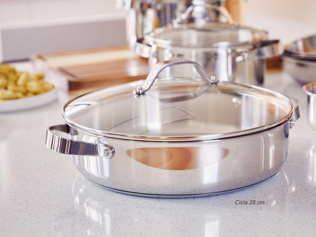 BEKA shallow casserole CICLA 28 cm made from recycled stainless steel skillet pan with glass lid