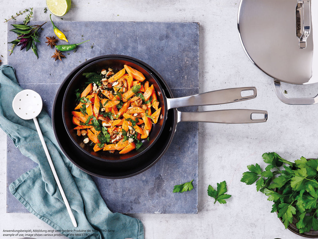 Wok en fonte avec revêtement émaillé - Poêle antiadhésive avec poignée en  bois détachable - Ustensile de cuisine