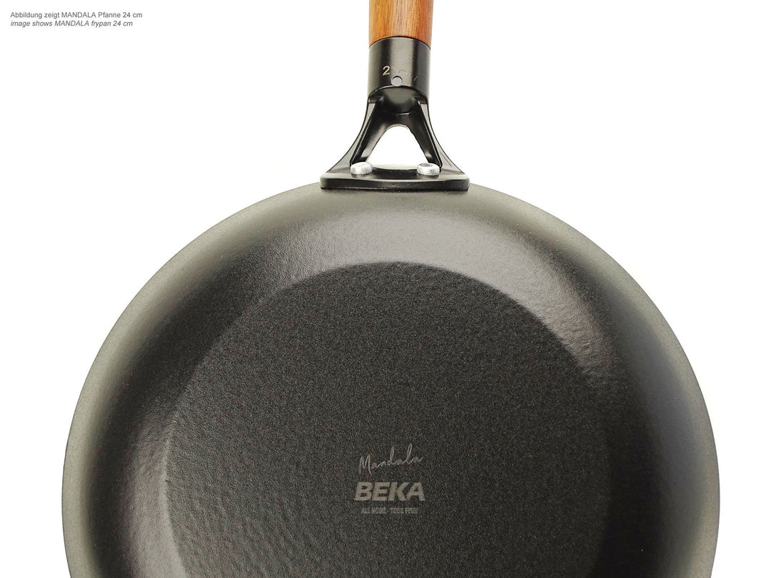 cast iron pan ceramic coating 28 cm wooden handle –